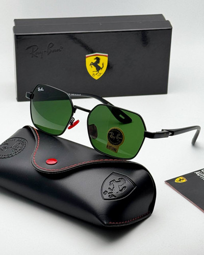 لنز سبز فریم مشکی