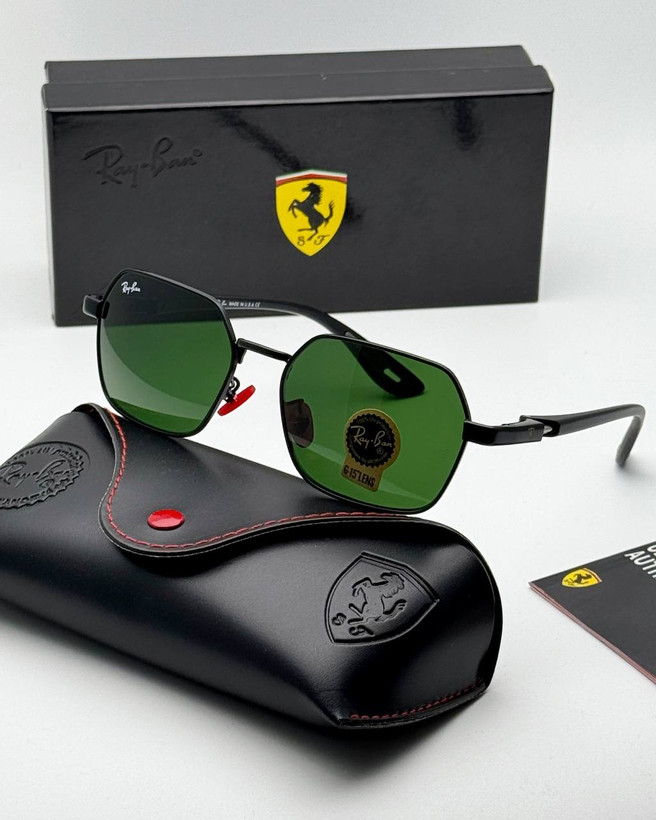 لنز سبز فریم مشکی